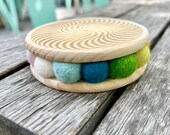 Optical Illusion Wood Coaster: Elegant Felt Table Decor thumbnail 3