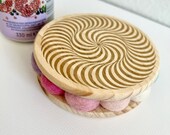 Optical Illusion Wood Coaster: Elegant Felt Table Decor thumbnail 8