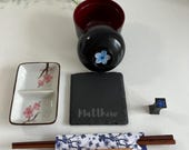 Personalizowany japoński zestaw do obiadu dla par: Wygrywane pałeczki i pyszczki z ardyzji do sushi thumbnail 10