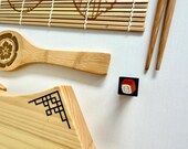 Bambusowy zestaw do Sushi | Personalizowane pałeczki, makisu, łopatka, podkładka thumbnail 10